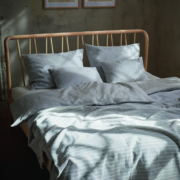 Gruene_Erde_Bettwaesche_Nora_blau_Mood
